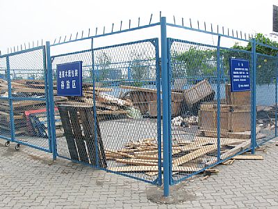 鋼板網(wǎng)護欄